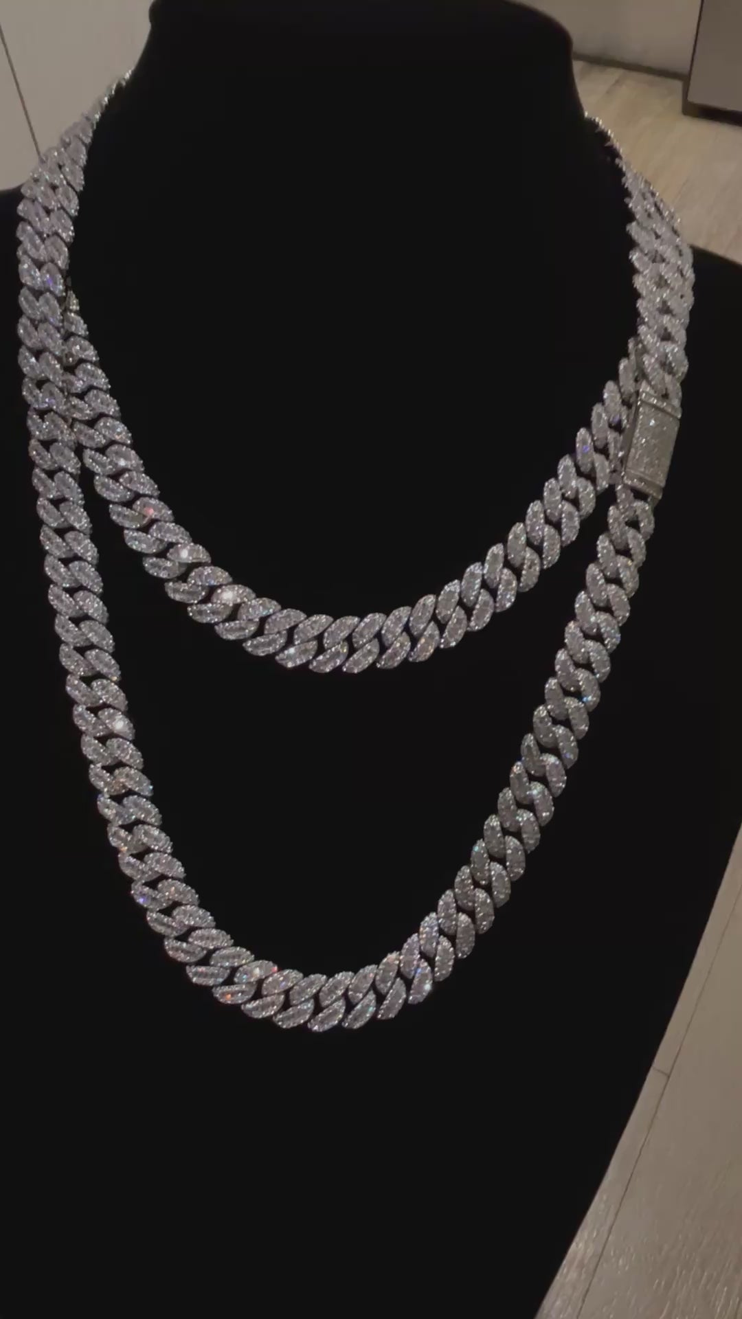 VVS 14MM WHITE GOLD EMERALD CUBAN LINK CHAIN