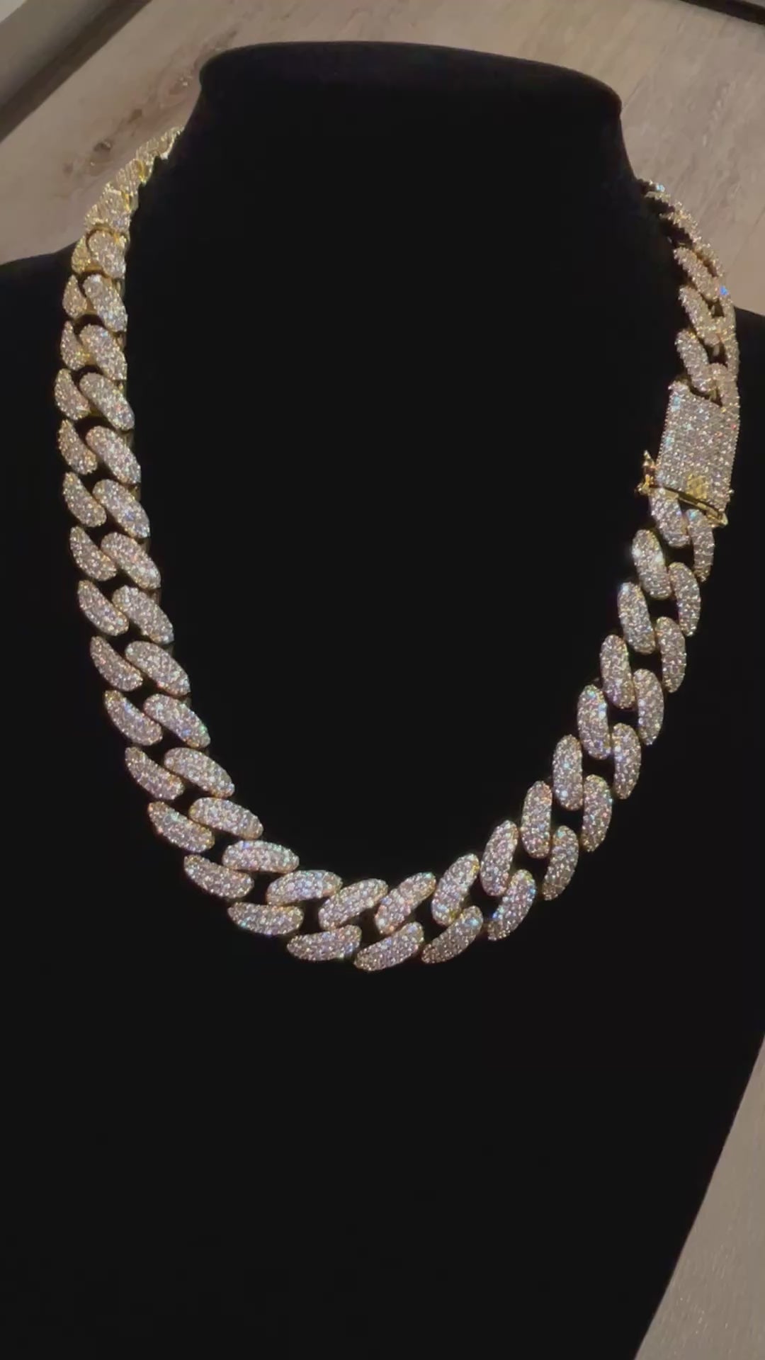 VVS YELLOW GOLD CUBAN LINK CHAIN